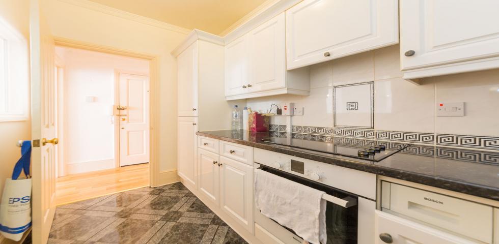 			1 Bedroom, 1 bath, 1 reception Apartment			 Broadhurst Gardens, WEST HAMPSTEAD